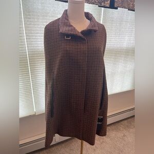 Brown Houndstooth Cape